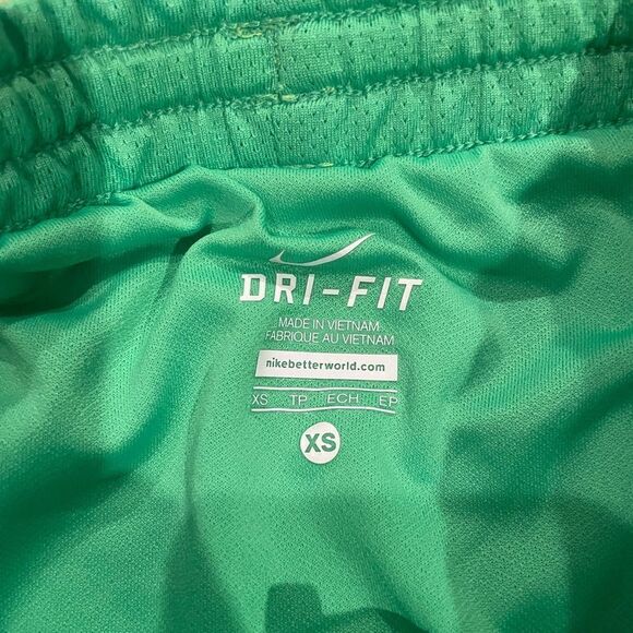 Dri-fit Nike shorts size XS - Picture 2 of 4